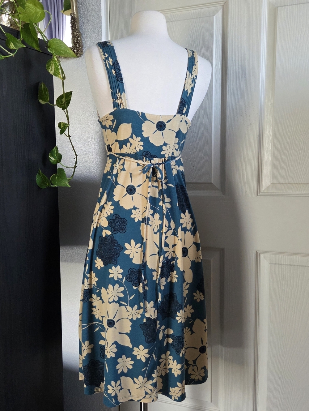 Faded Glory blue floral midi summer dress size small - Picture 4 of 5